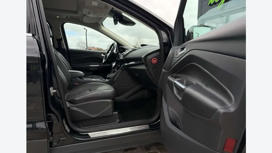 FORD Kuga -