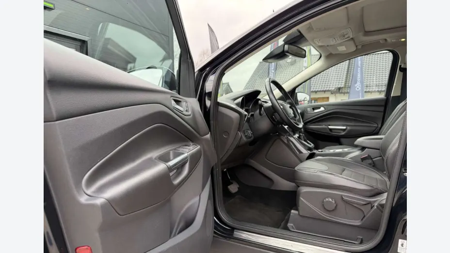 FORD Kuga -