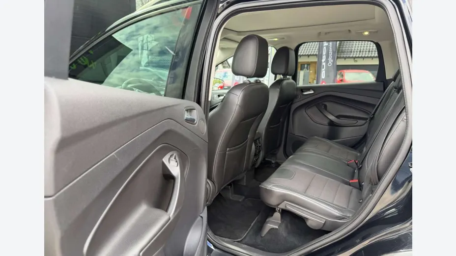 FORD Kuga -