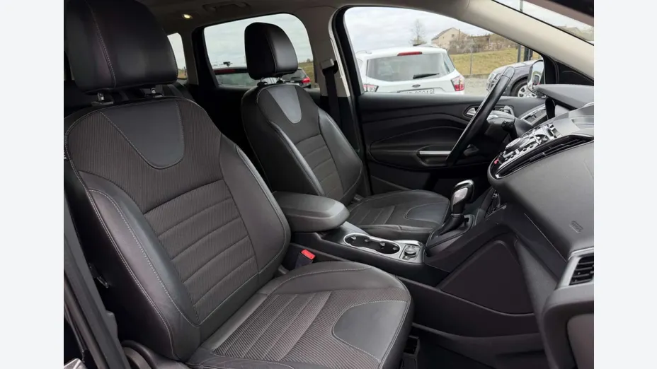 FORD Kuga -