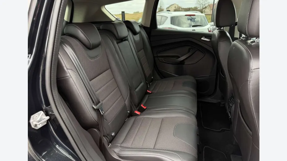FORD Kuga -