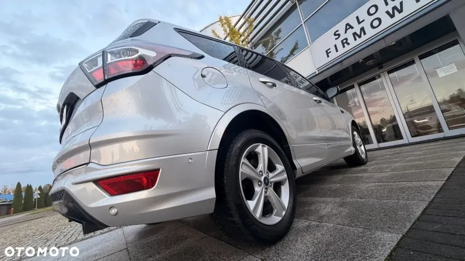 FORD Kuga -