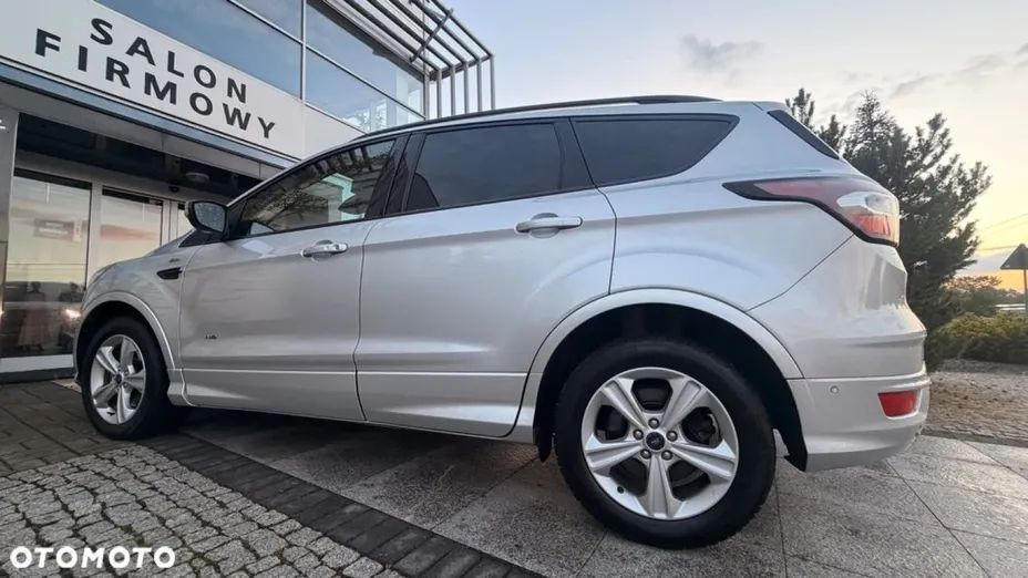 FORD Kuga -