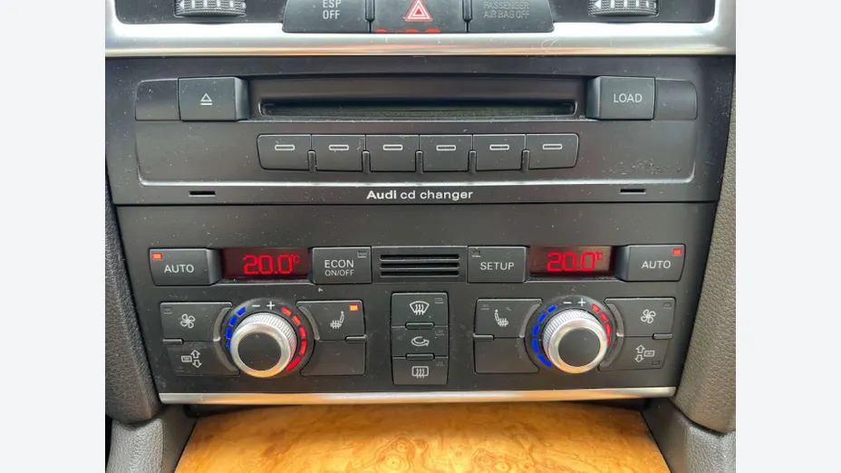 AUDI Q7 -