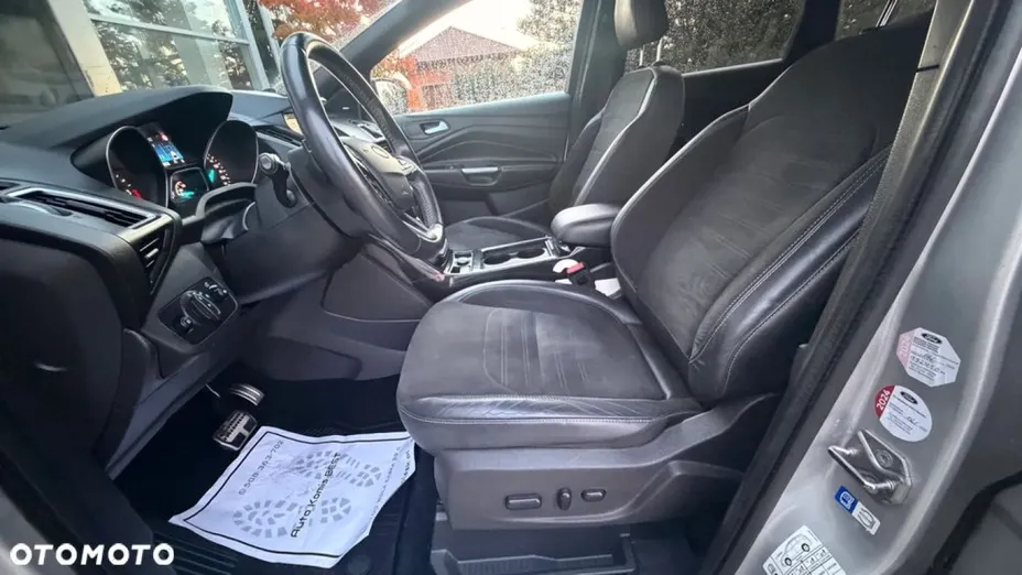 FORD Kuga -