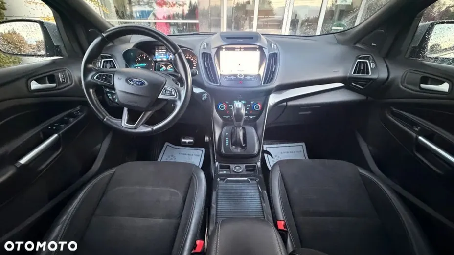FORD Kuga -