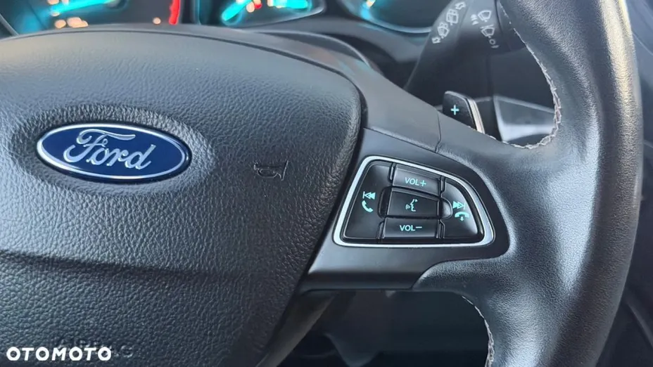 FORD Kuga -