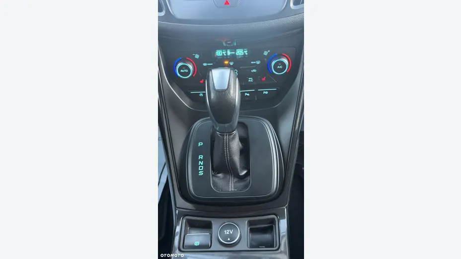 FORD Kuga -