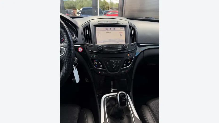 OPEL Insignia -