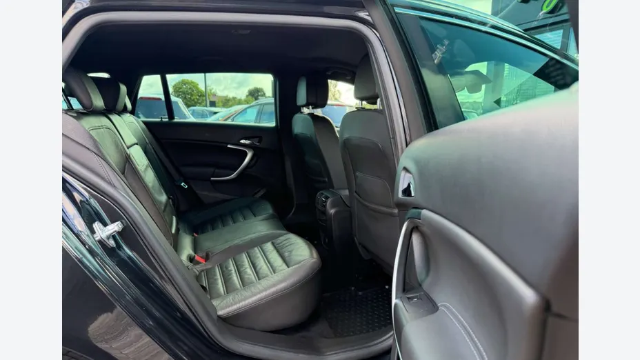 OPEL Insignia -