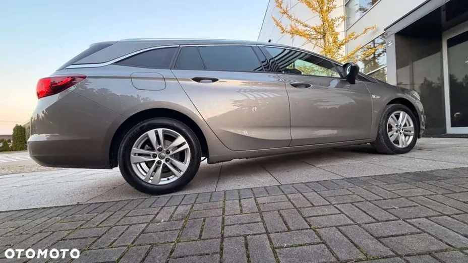 OPEL Astra -