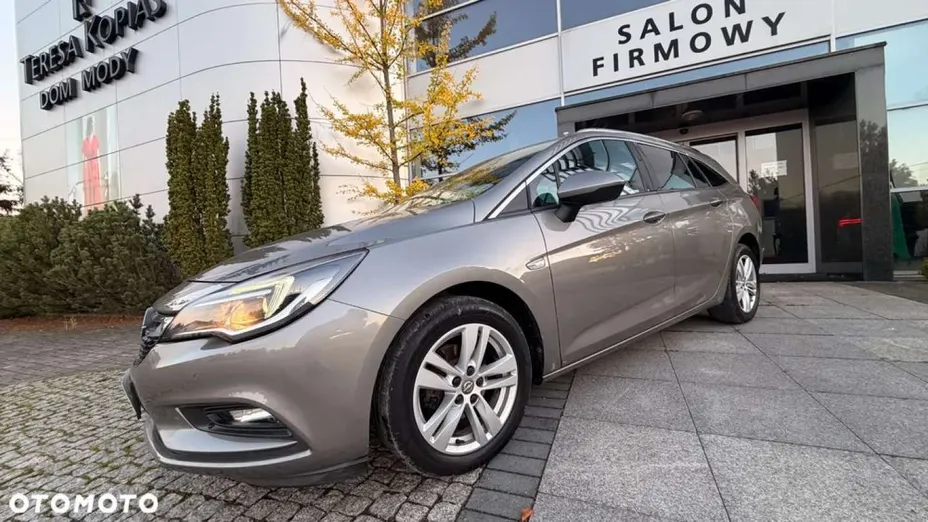 OPEL Astra -