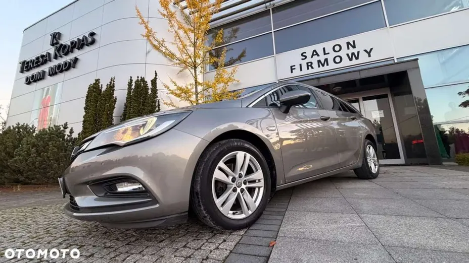 OPEL Astra -