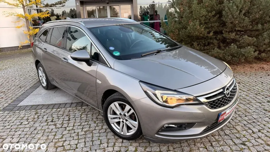 OPEL Astra -