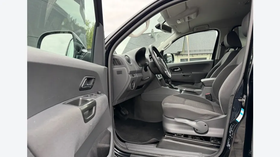VOLKSWAGEN Amarok -