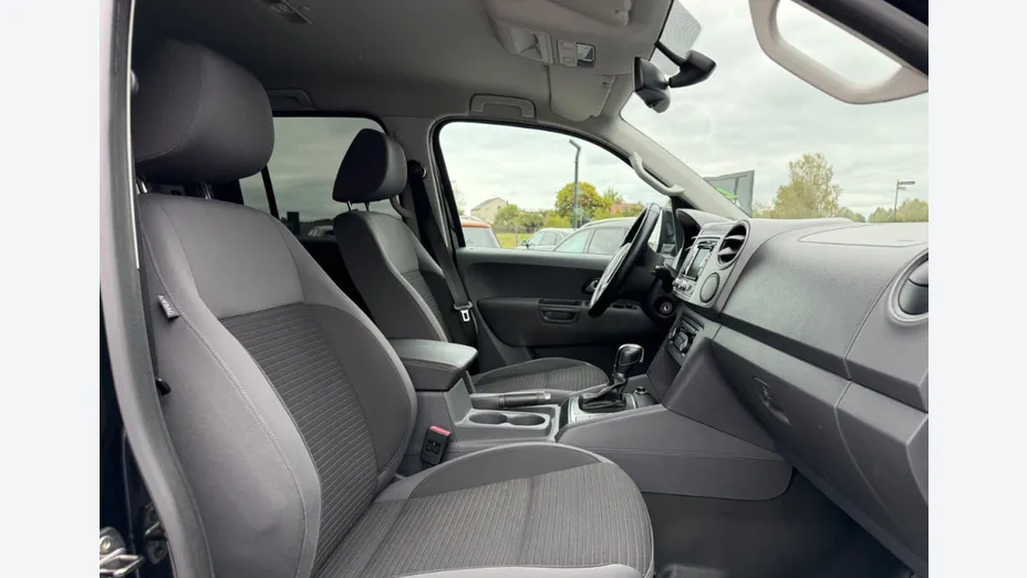 VOLKSWAGEN Amarok -