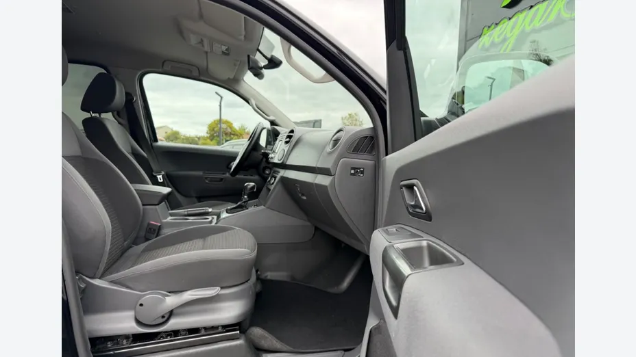 VOLKSWAGEN Amarok -