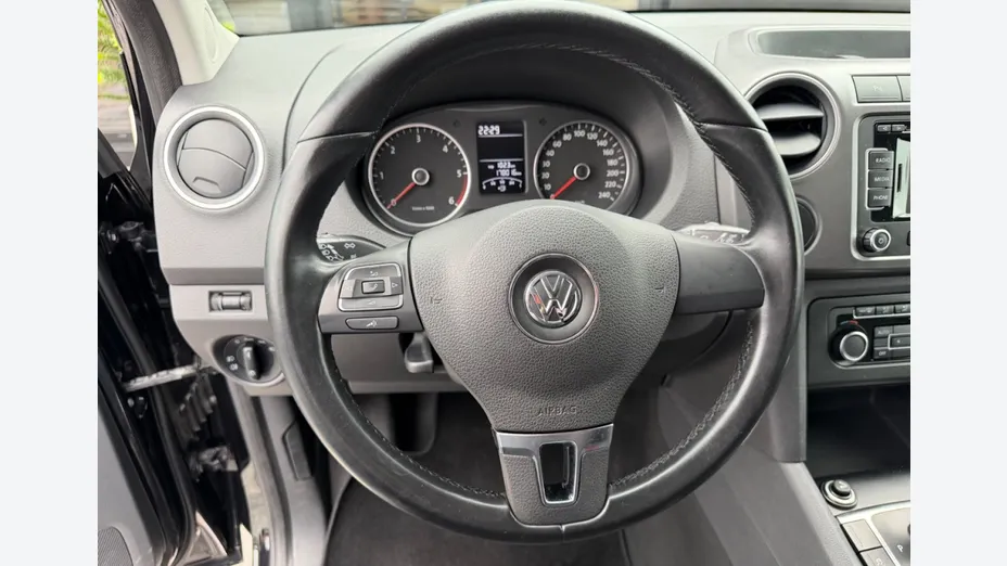 VOLKSWAGEN Amarok -