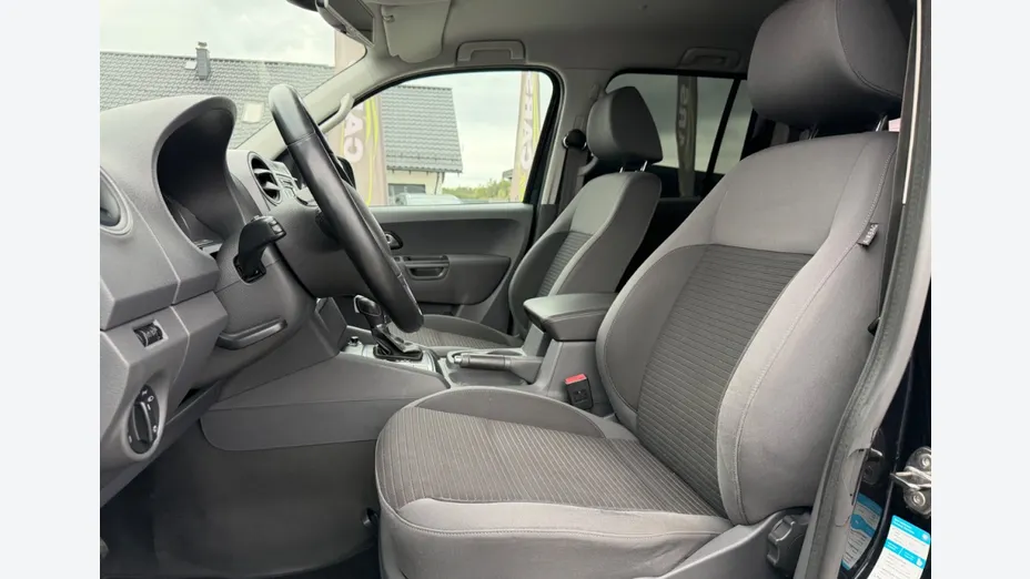 VOLKSWAGEN Amarok -