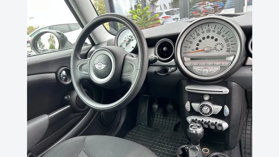 MINI One -