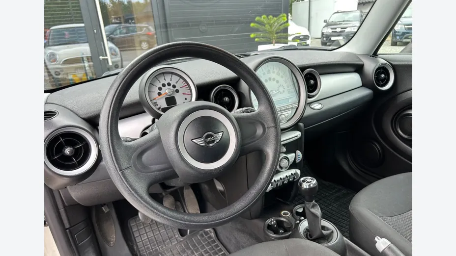 MINI One -