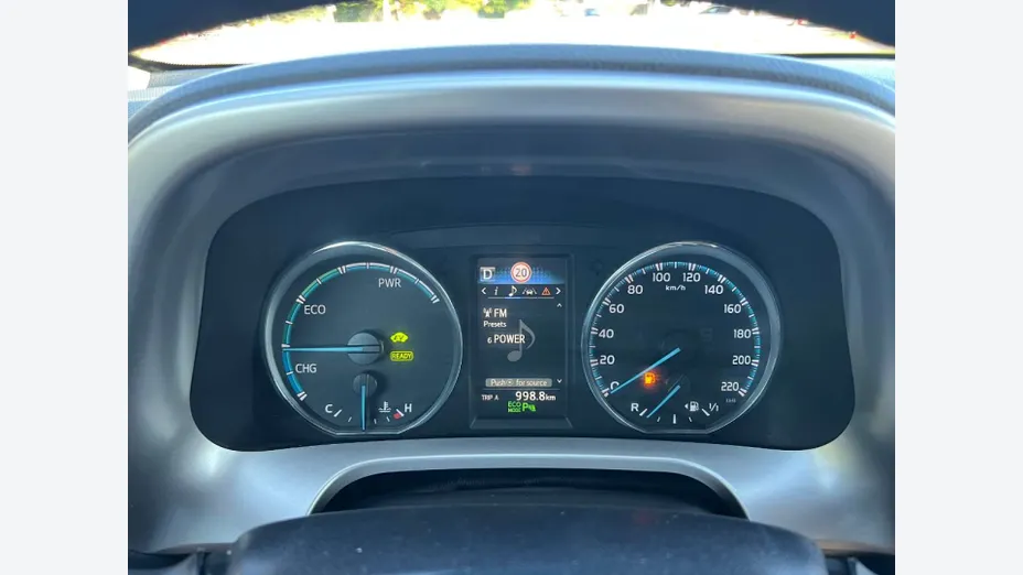 TOYOTA RAV4 -