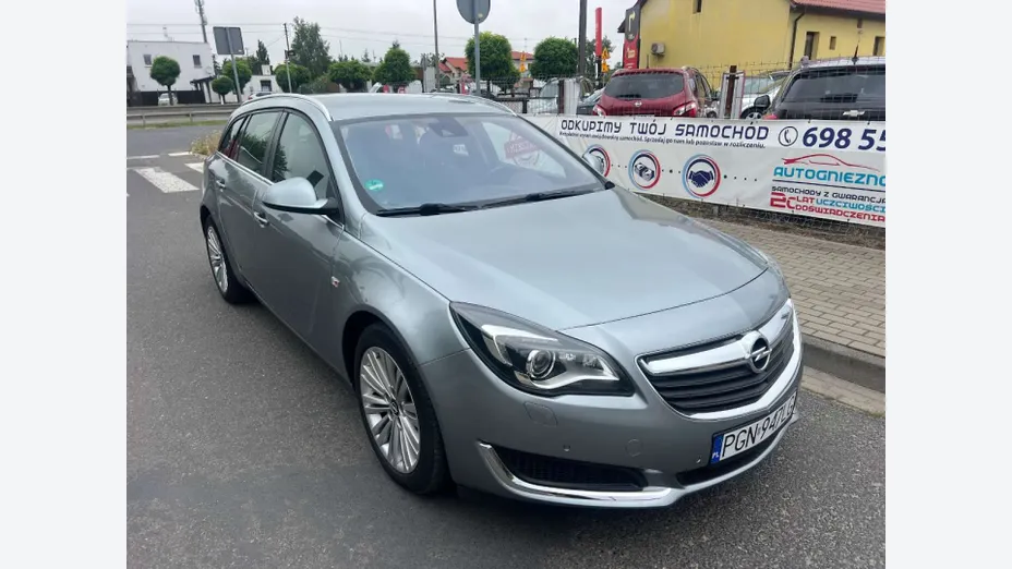 OPEL Insignia -