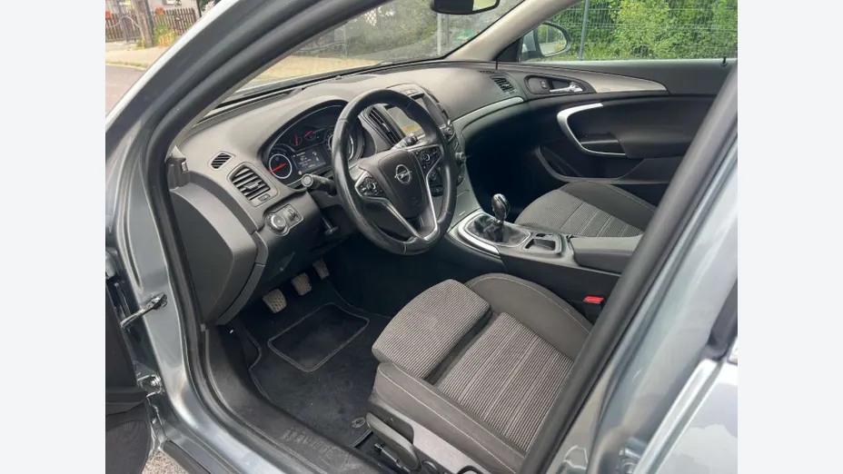 OPEL Insignia -