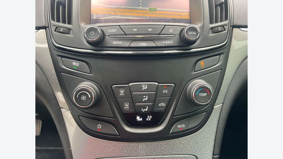 OPEL Insignia -