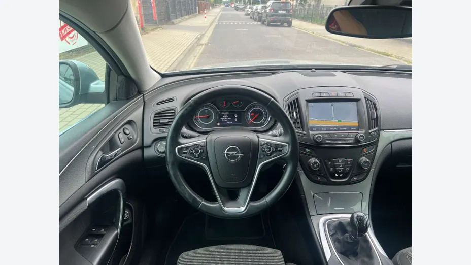 OPEL Insignia -
