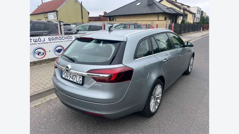 OPEL Insignia -