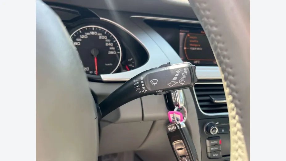AUDI A4 -