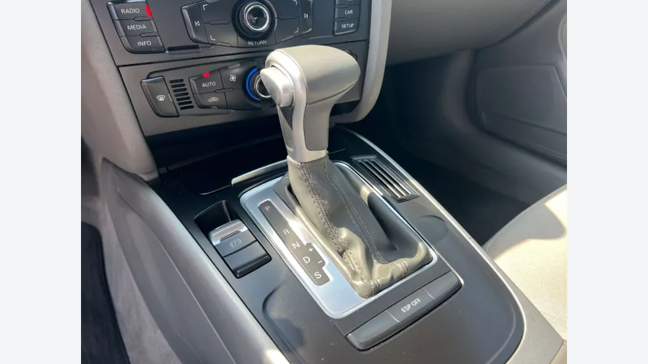 AUDI A4 -
