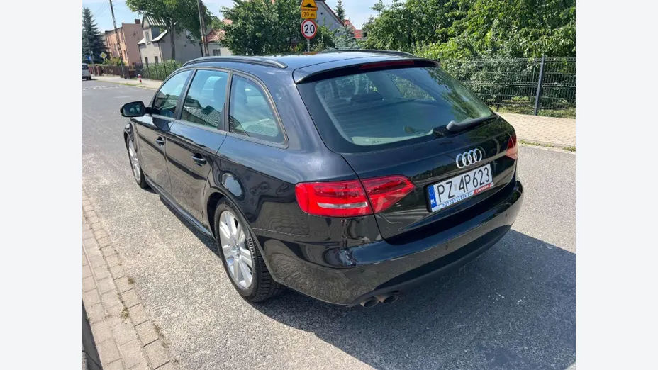 AUDI A4 -