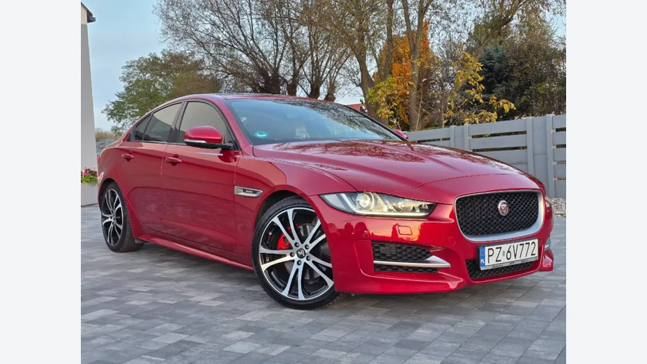 JAGUAR XE -