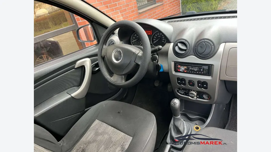 DACIA Sandero -
