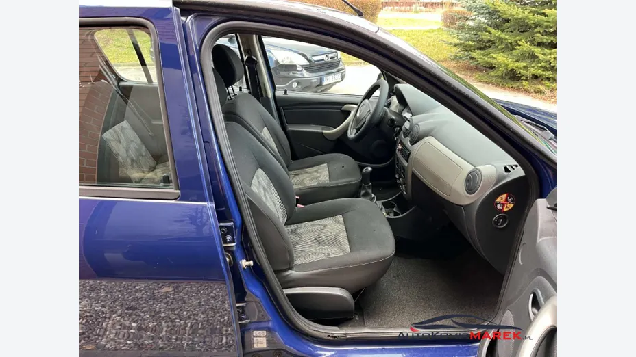 DACIA Sandero -