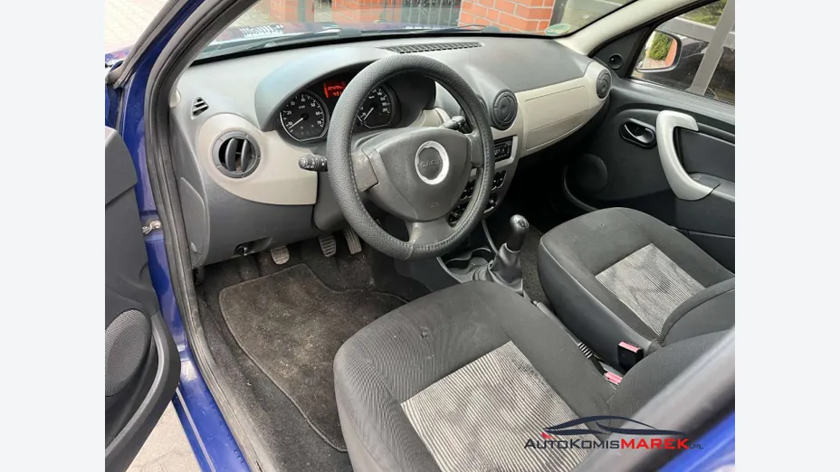 DACIA Sandero -