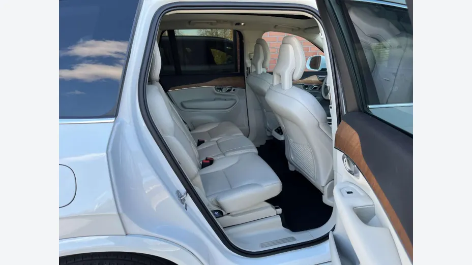VOLVO XC90 -