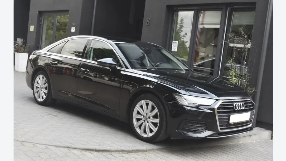 AUDI A6 -