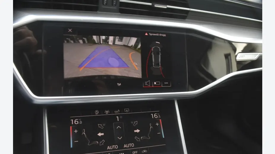 AUDI A6 -