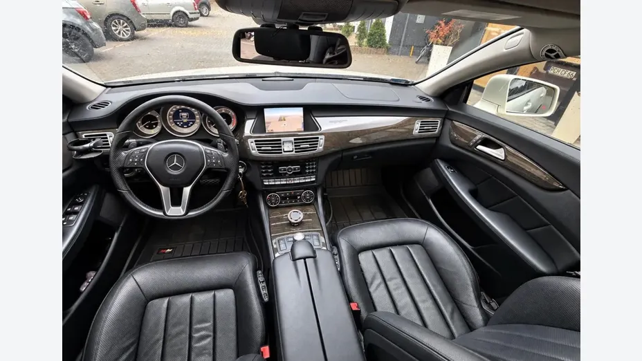 MERCEDES-BENZ CLS -