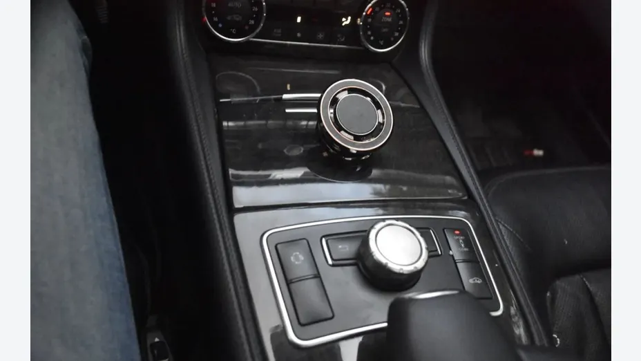 MERCEDES-BENZ CLS -