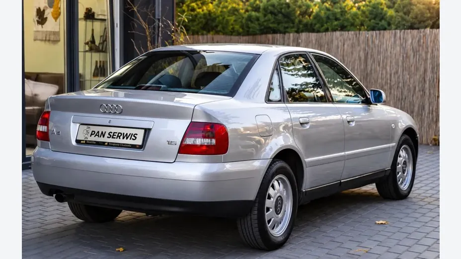AUDI A4 -