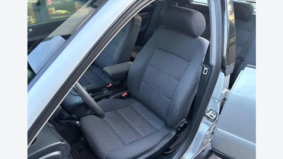 AUDI A4 -