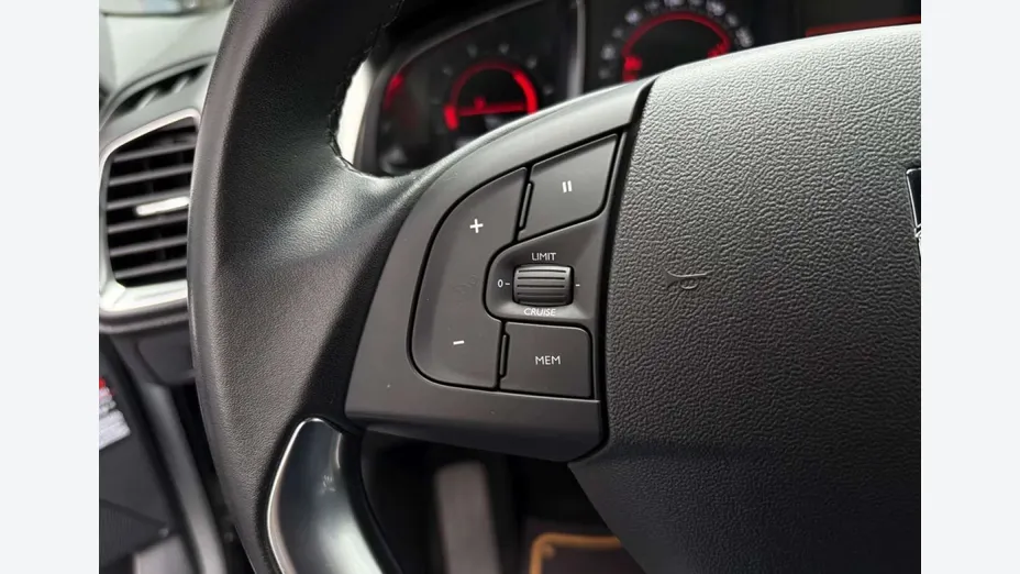 CITROEN DS5 -