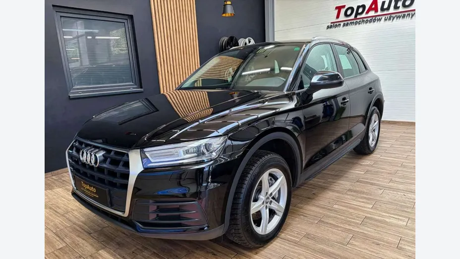 AUDI Q5 -