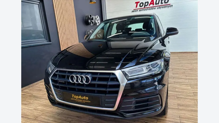 AUDI Q5 -