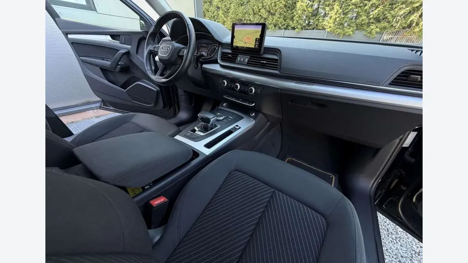 AUDI Q5 -