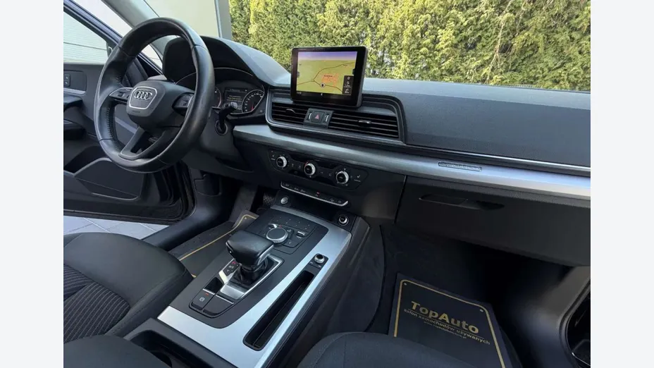 AUDI Q5 -